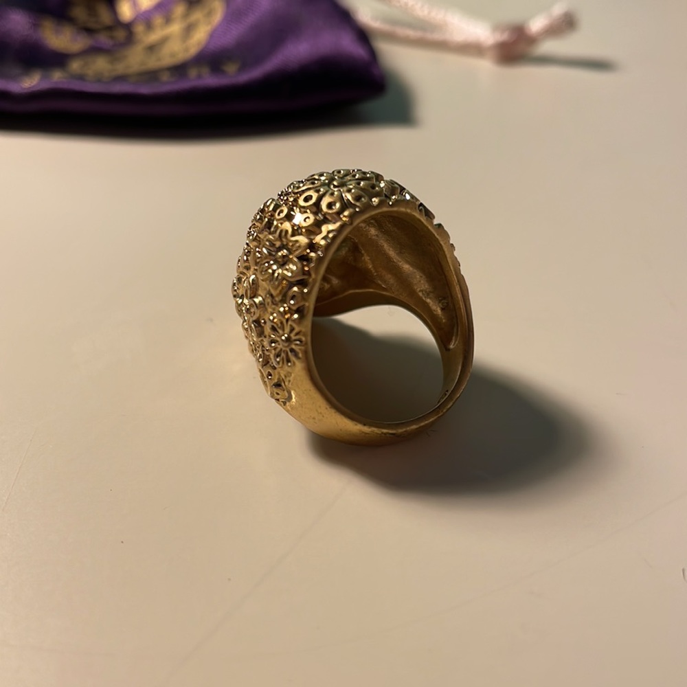 gold color pirate 🏴‍☠️ of Caribbean skull rings sz 8 disney couture jewelry - Picture 8 of 9